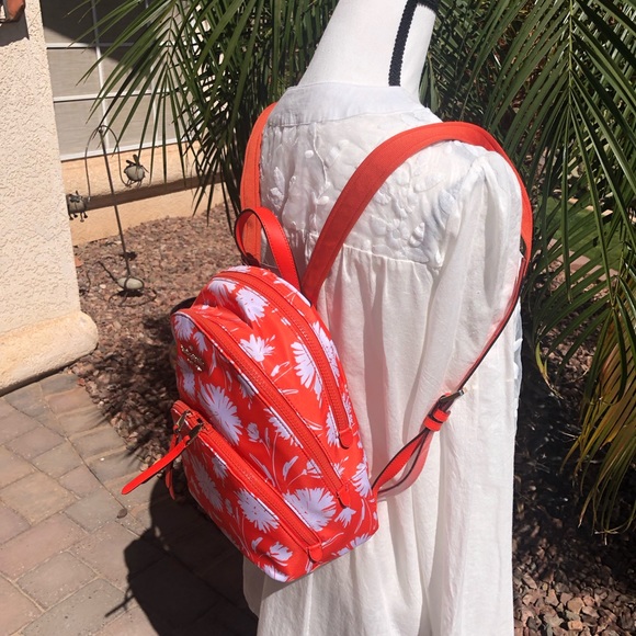 Kate Spade medium backpack- NWT Karissa wild bloom - Picture 12 of 15